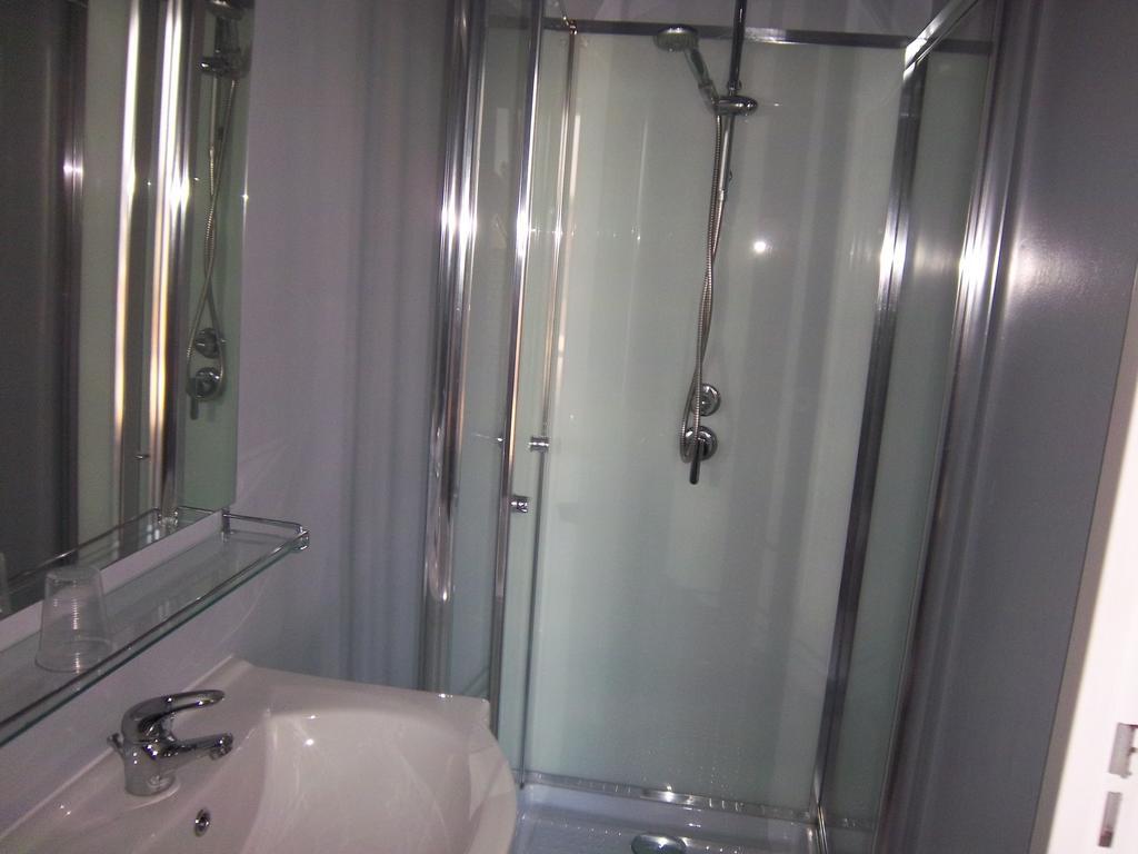 Hotel Le Colbert Epernay Room photo